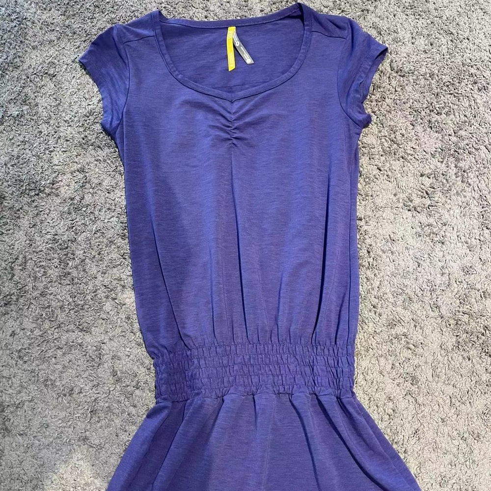 Lolë dress for women